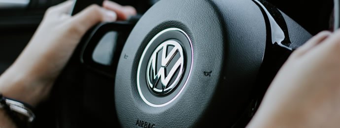 NTG24 - Volkswagen zieht es mit einer neuen Batteriefabrik nach Kanada, was an der Börse aber momentan untergeht