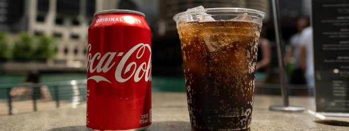 NTG24 - Coca-Cola führt ein neues Getränk in Zusammenarbeit mit Pernod Ricard ein und will vom anhaltenden Trend fertig abgefüllter Cocktails profitieren