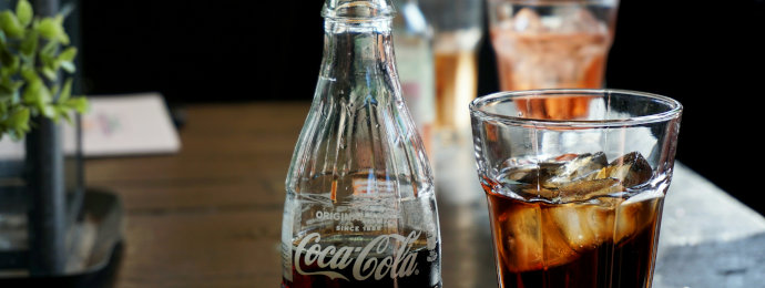 NTG24 - Coca-Cola verstärkt sein Engagement bei alkoholischen Mixgetränken und pflegt damit auch die eigene Marke