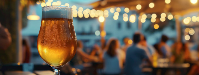 Gen Z kann sich für Alkohol nicht recht begeistern, was sich auch bei den Zahlen von Anheuser Busch InBev bemerkbar macht - Newsbeitrag