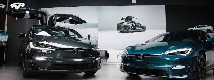 Tesla wieder im Fokus der Sicherheitsbehörden – BYD setzt weiter auf die Expansionsstrategie