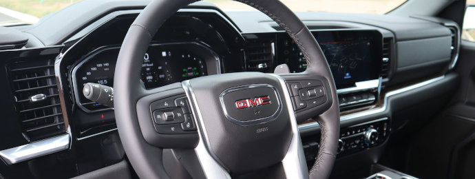 Ausbleibende Absatzzahlen von Elektroautos in den USA zwingen General Motors zum Einlenken, was milliardenschwere Abschreibungen mit sich bringt