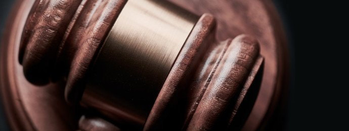 US-Justizministerium verklagt Fed, Hyundai Robotics plant IPO und Apple droht Ärger in Indien - BÖRSE TO GO - Newsbeitrag