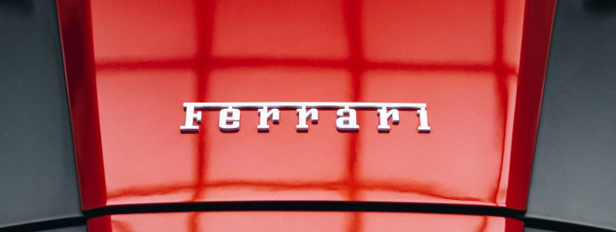 Ferrari enthüllt sein erstes vollelektrisches Gefährt und erntet dafür an der Börse eine positive Reaktion