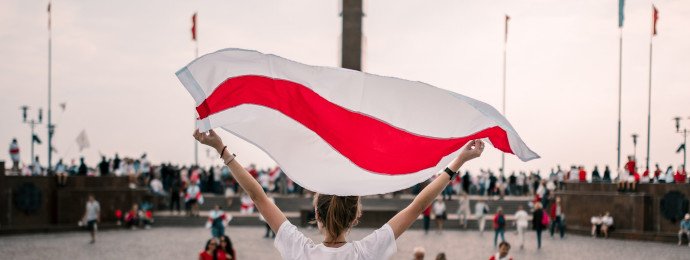 NTG24 - Erstes Atomkraftwerk in Belarus läuft an - Litauen protestiert