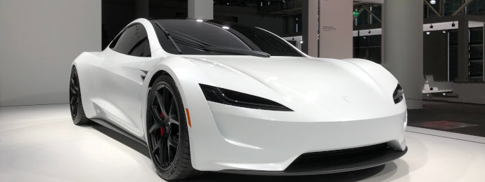 Fahrzeuge von Tesla lassen sich jetzt auch via Implantat entsperren - Newsbeitrag